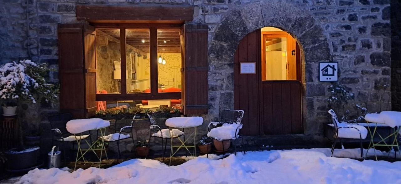 Tetxe B&B Roncal Exteriör bild